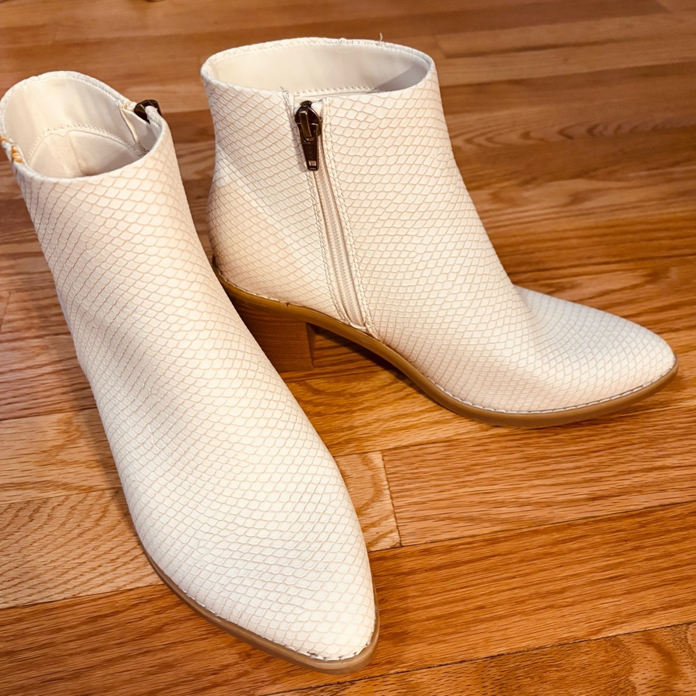 Universal Thread Ankle Boots - image 1